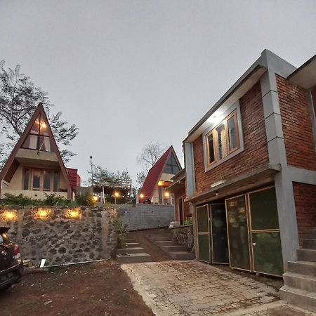 Agora Home Wonosobo Esterno foto